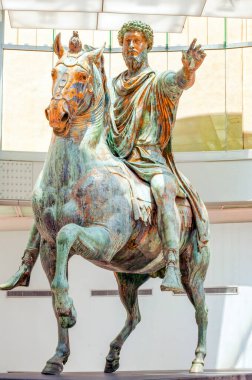 Marcus Aurelius 'un binicilik heykeli Campidoglio Roma Roma' sında bulunan antik bir Roma heykeli.