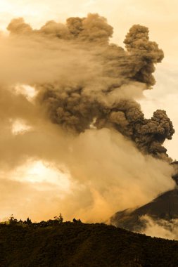 Tungurahua Patlaması 5 Mayıs 2013 tarihinde Güney Amerika 'da meydana geldi.