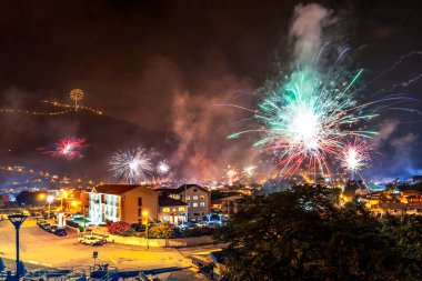 Banos de Agua Noel Popüler Amaç Yeni Yıl Arifesi
