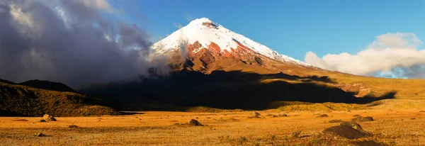 Cotopaxi Ηφαίστειο Πανόραμα Στο Εθνικό Πάρκο Του Εκουαδόρ Ίδιο Όνομα — Φωτογραφία Αρχείου