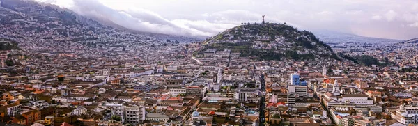 Panorama Del Sur Ciudad Fondo Estatua Virgen Quito Cerro Panecillo — Foto de Stock