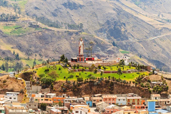 Alausi City Monument Ljus Solig Dag Liten Plats Chimborazo Provinsen — Stockfoto