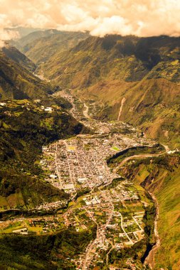 Tungurahua Eyaleti 'nde Banos de Agua Santa Popüler Turistik Varış Yeri