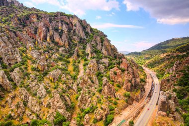Pireneler Dağları 'ndan geçen otoyol Fransa' dan İspanya Sınırı 'na