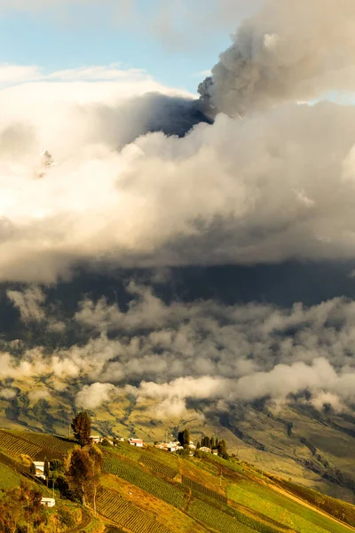 Ρύθμιση Υψηλού Υψους Στις Εκουαδοριανές Άνδεις Tungurahua Ηφαίστειο Ερήμωση Στο — Φωτογραφία Αρχείου