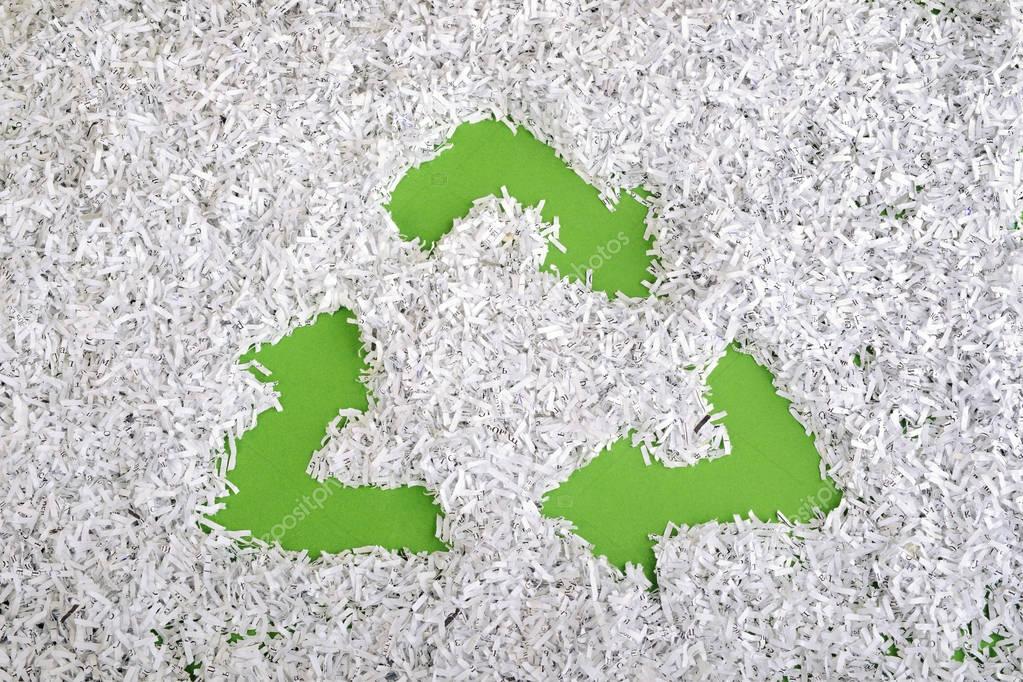 green recycle symbol