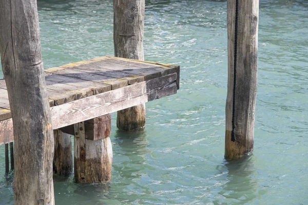 Wooden pier in Venice — Stock Photo, Image