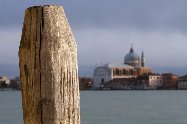 Wooden post in Venice — Stock Photo, Image