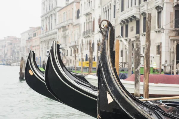 Gondolas on Grand Canal — Stock Photo, Image