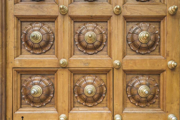 Temple door ornament — Stock Photo, Image