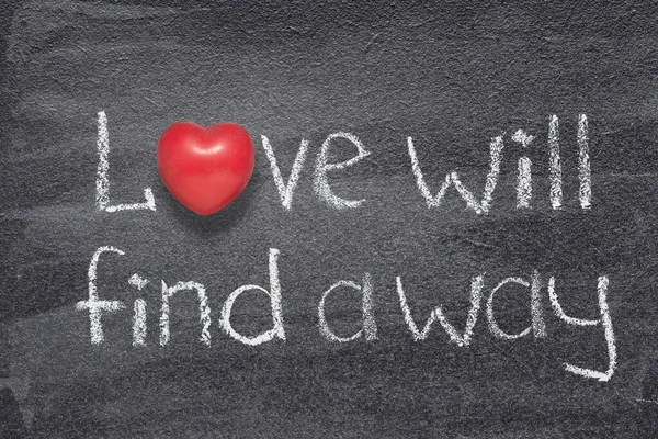 Love Find Way Saying Written Chalkboard Red Heart Symbol — Stock Photo, Image