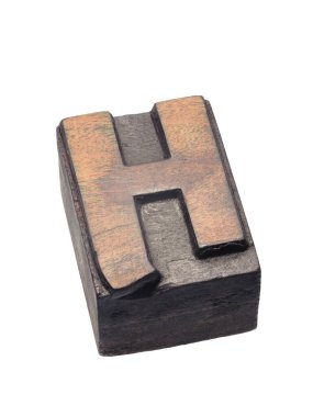 Ayrıntılı ahşap harf H; istiflenmiş resim - hepsi odaklı