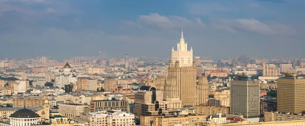 Вид с крыши гостиницы Украина. Москва . — стоковое фото