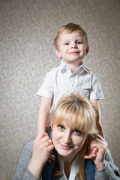 Portrait Young Caucasian Woman Her Son — Stock Photo, Image