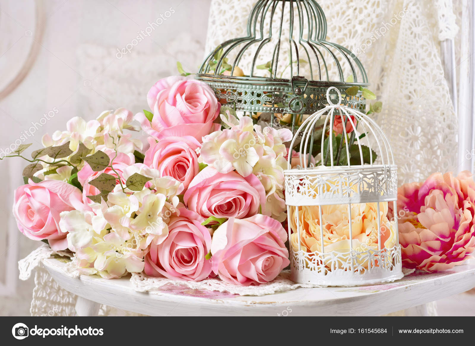 Décoration De Style Vintage Avec Des Fleurs Dans Les