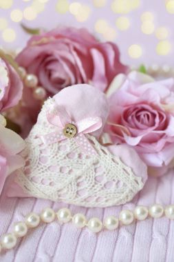 kalp, gül ve semboller de inciler