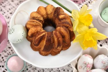 Paskalya Festival tablo mermer halka ile kek - ana sayfa görünümü