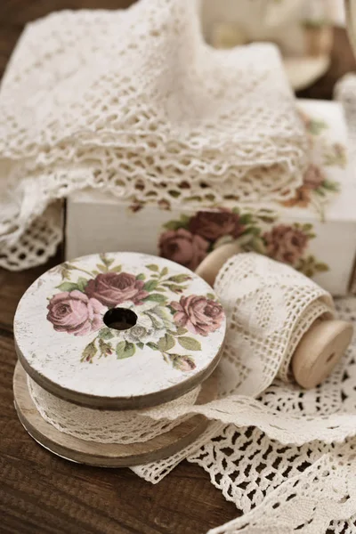 Vintage lace trim och sömnad objekt — Stockfoto