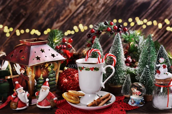 Рождественский кофе со специями — стоковое фото