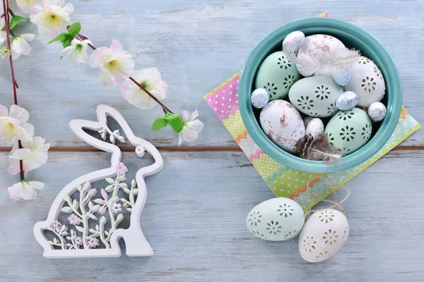 Easter Flat Lay Colorful Eggs Bowl Bunny Shape Decor Flowers — 스톡 사진