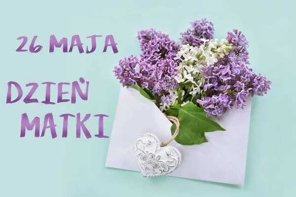 Flat Lay White Purple Lilac Blossoms Envelope Heart Mother Day — Stock Photo, Image