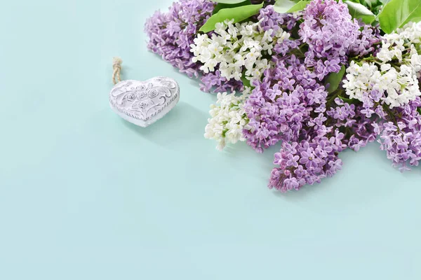 Fondo Menta Con Racimo Flores Lila Púrpura Blanca Esquina Superior —  Fotos de Stock