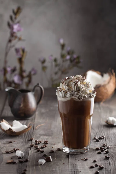 Café caliente con leche de coco —  Fotos de Stock