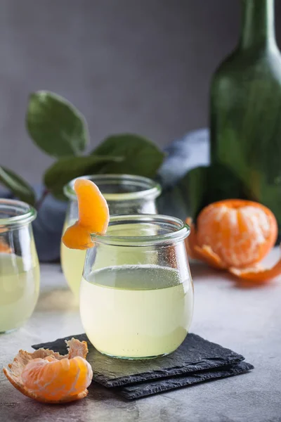 Coquetel de mandarim e limão — Fotografia de Stock