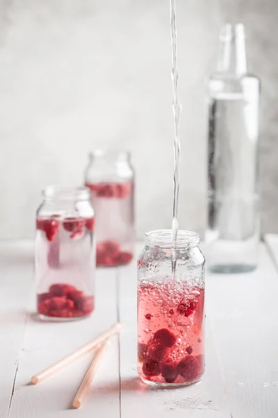 Frische Himbeerlimonade — Stockfoto