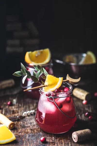 Primo Piano Vista Bevande Frutta Rossa Con Bacche Cubetti Ghiaccio — Foto Stock