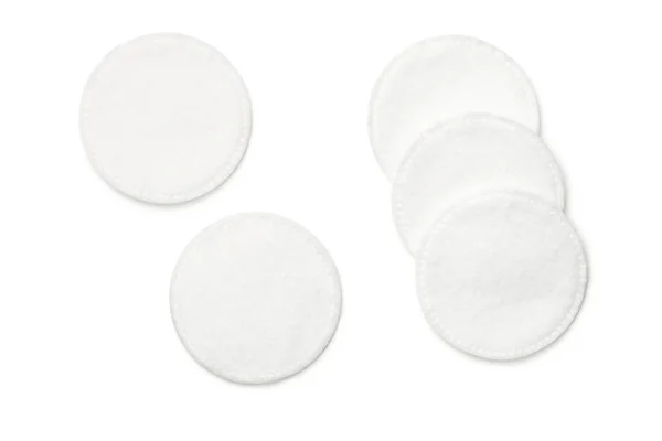 Almofadas de algodão isoladas em fundo branco — Fotografia de Stock