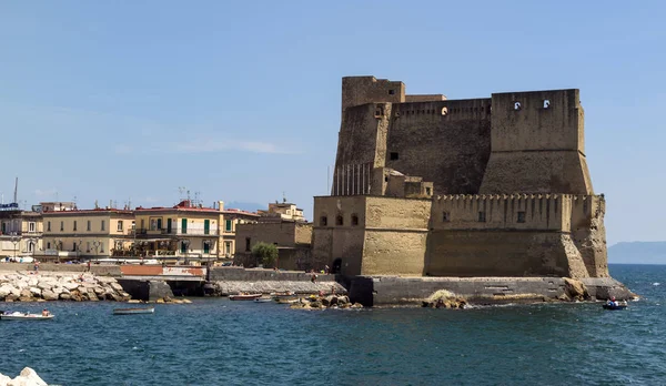 Neapel, castel dell 'ovo, italien lizenzfreie Stockfotos