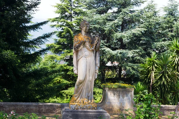 Άγαλμα Στον Κήπο Της Villa Cimbrone Ravello Επαρχία Του Σαλέρνο — Φωτογραφία Αρχείου