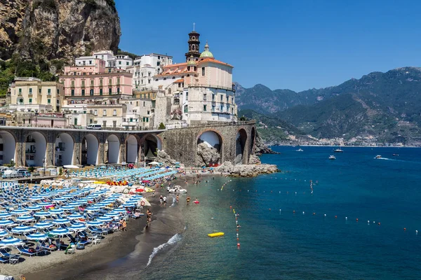 Atrani Italie Juillet 2016 Plage Côte Baie Salerne Vue Église — Photo