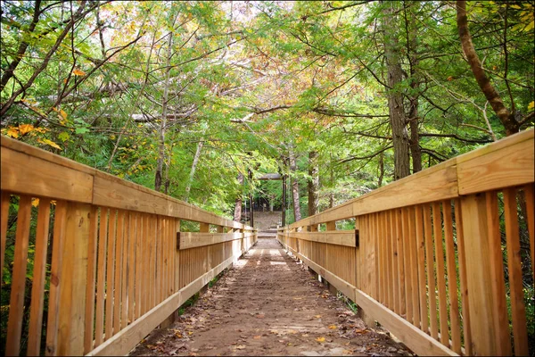 Hils State Park, Ohio Hocking aracılığıyla iz