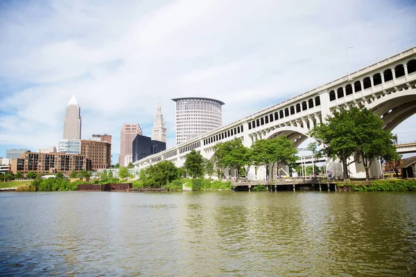 Heritage Park görüldüğü gibi Cleveland, Ohio manzarası
