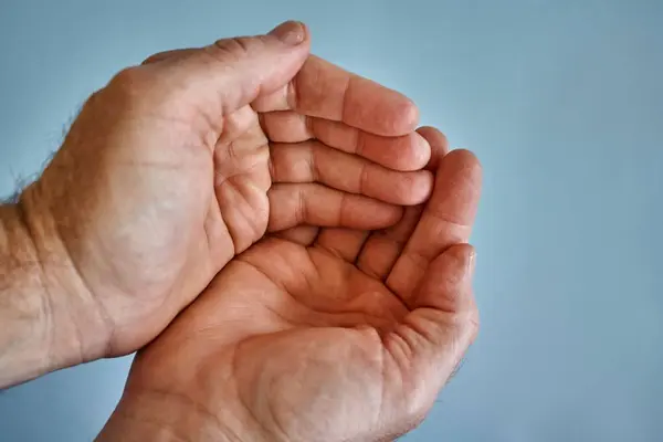 Foto Voor Mens Handen Voor Een Studio — Stockfoto