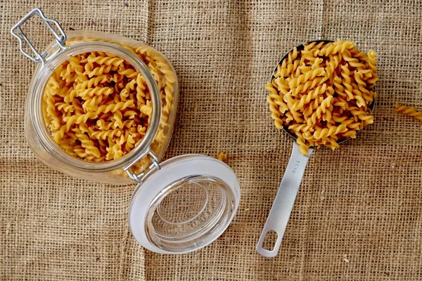 Macarrão de massa seca — Fotografia de Stock