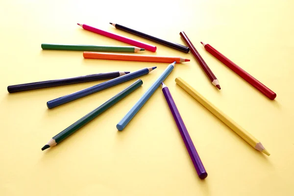 Une Photo Studio Près Des Crayons Colorier — Photo