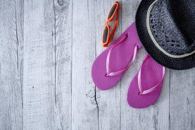 Plaj tangalarının stüdyo fotoğrafı.