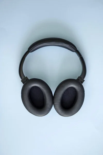 Una Foto Estudio Auriculares Negros — Foto de Stock