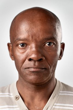 herhangi bir ifade ile yetişkin Afrika adam