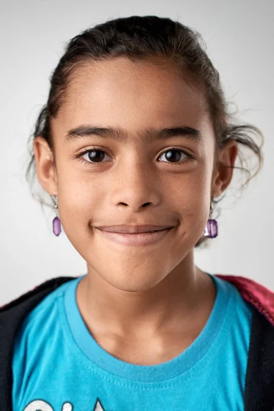 Smiling mixed race girl — Stock Photo, Image