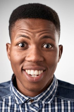 Afrika adam aptal ifade yapma