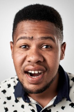 Afrika adam aptal ifade yapma