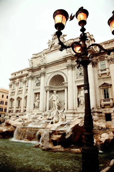 Trevi fonte em roma, itália — Fotografia de Stock