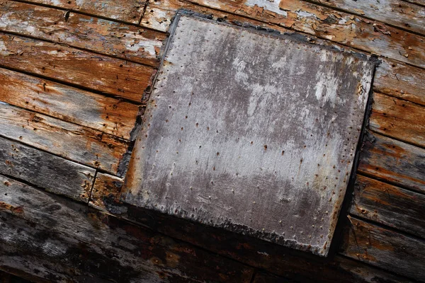 Peeling brown plank background texture — Stock Photo, Image