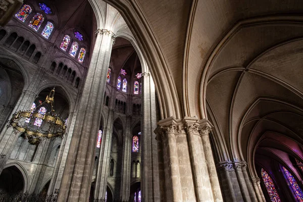 Dentro de la catedral de Bourges — Foto de Stock