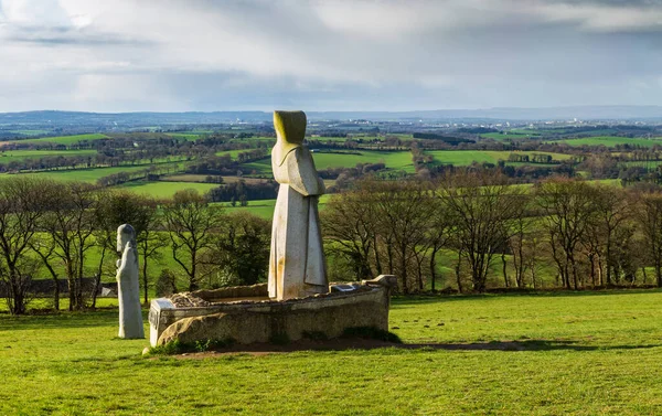 Vale dos Santos e suas estátuas de pedra na Bretanha — Fotografia de Stock