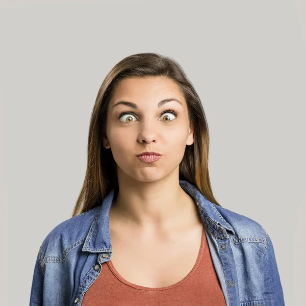 Vrouw gekke ogen maken — Stockfoto